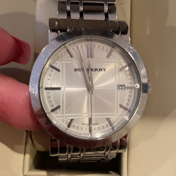 100% Authentic Burberry Men’s Watch with Box
